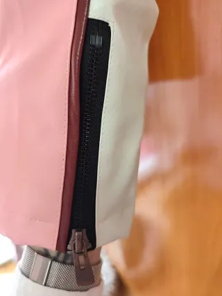 Cazadora Polipiel Ferrari Rosa y Blanca