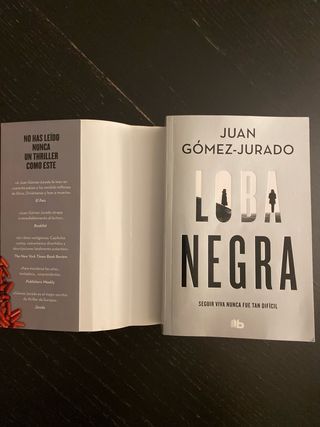 Reina roja y Loba Negra