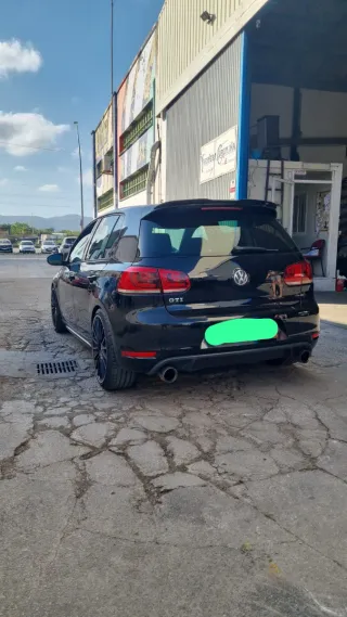 Volkswagen Golf 2010 leer anuncio