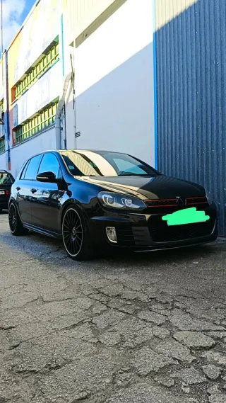Volkswagen Golf 2010 leer anuncio