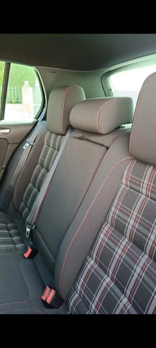 Volkswagen Golf 2010 leer anuncio