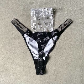 Tanga Victoria's Secret Negro y Blanco