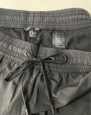 Pantalón corto deportivo