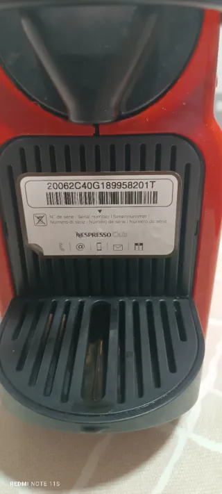 Cafetera Nespresso Krups Roja