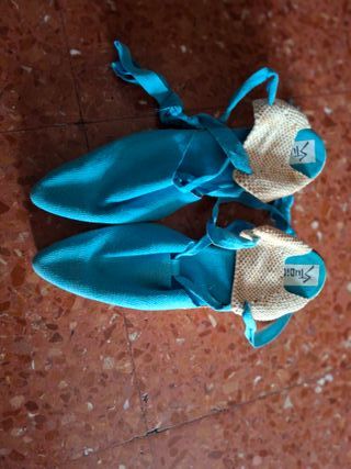 Bata de lunares azul y blanco