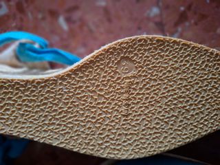 Bata de lunares azul y blanco