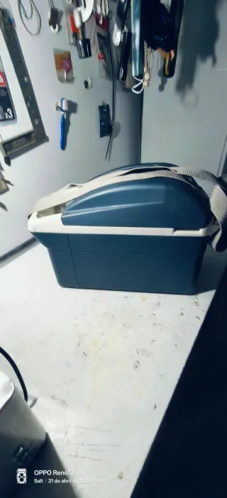 Nevera portátil azul con correa SOLO VENTA EN PERS