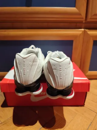 Nike Shox Z Blancas y Doradas Talla 42