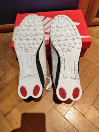 Nike Shox Z Blancas y Doradas Talla 42