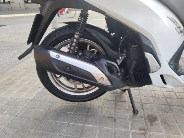 Honda SH 125i (1 año de garantía)