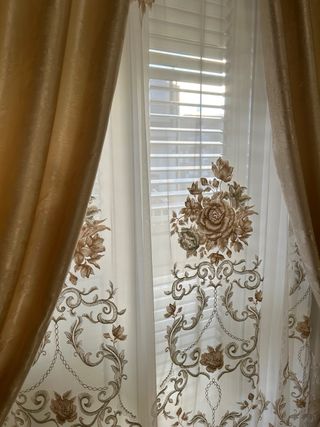 Tende eleganti beige e oro