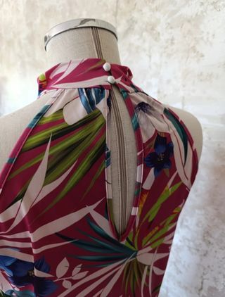 Top halter floral 2 colores