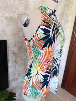 Top halter floral 2 colores