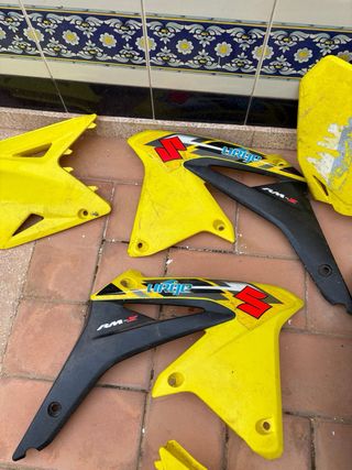 Plásticos Suzuki RMZ 450 2009