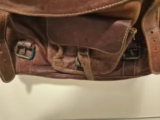 Bolso maletín bandolera de piel marrón