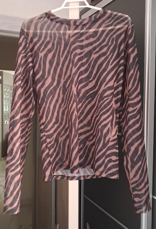 Camiseta manga larga animal print Stradivarius Tal