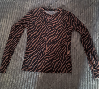 Camiseta manga larga animal print Stradivarius Tal