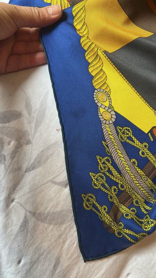 Pañuelo de seda estampado mujer