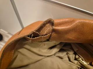 Bolso de piel marrón