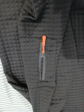 Súeter Negro Manga Larga