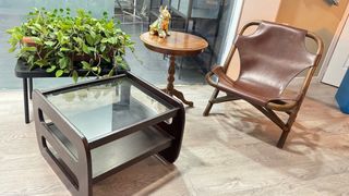 Juego sillón y mesa auxiliar