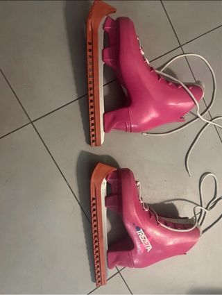 Pattini da ghiaccio rosa Trezeta