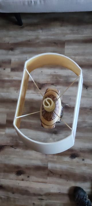 Elegante Lámpara de Sobremesa