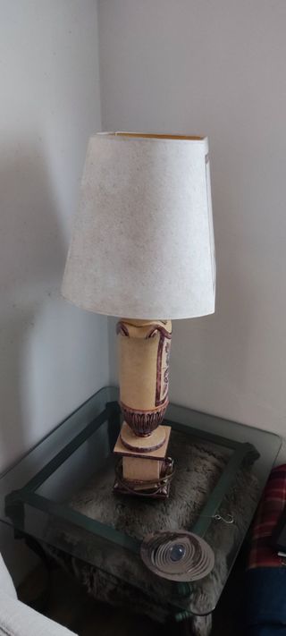 Elegante Lámpara de Sobremesa