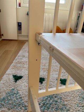 Cuna Gulliver IKEA con colchón, almohada y edredón