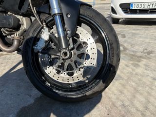 Ducati Monster 696 Blanca