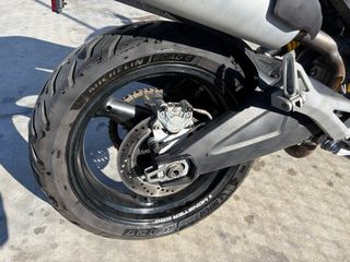 Ducati Monster 696 Blanca