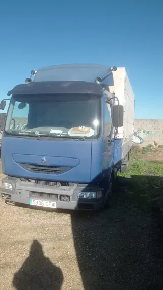 Renault Trucks midlum  2006