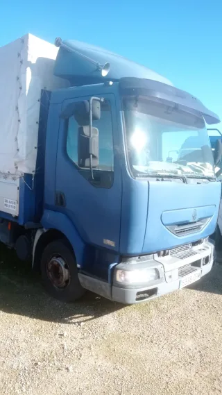 Renault Trucks midlum  2006
