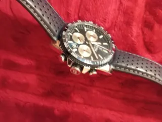 Reloj Festina Negro y Dorado Cronógrafo