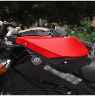 Cubremanetas Universal Rojo/Carbono