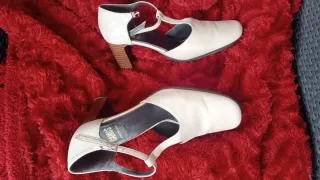 Zapatos GAMG'S piel beige T-Strap