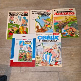 Comics Astérix - Castellano, Euskera, Alemán...