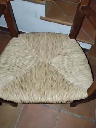 Sillones madera maciza tallados asiento de nea.