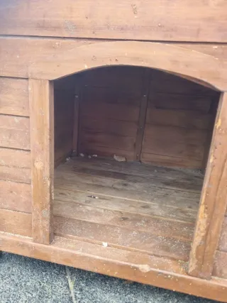 Caseta para perro de madera