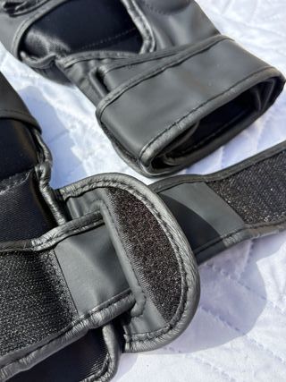 Guantes MMA Venum Negros