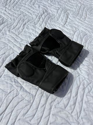 Guantes MMA Venum Negros