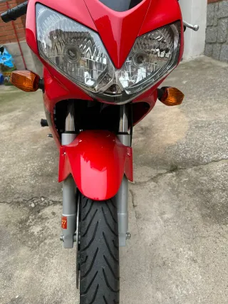 Honda CBR 125R Carenado Rojo y Negro