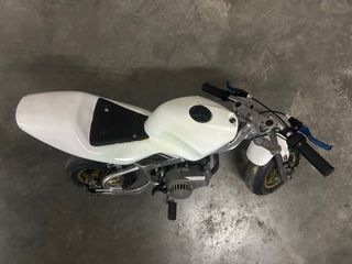 Minimoto Infantil Blanca y Dorada