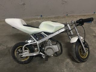 Minimoto Infantil Blanca y Dorada