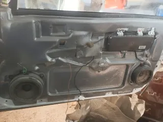 Altavoces puerta Mercedes CLK W209