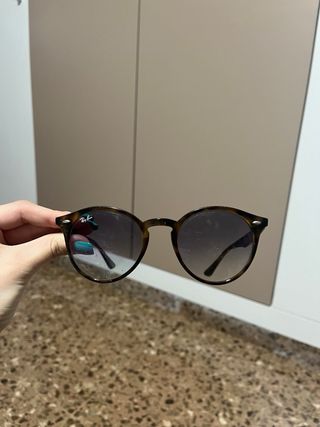 Gafas de sol Ray-Ban marrones y grises