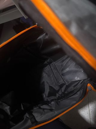 Mochila Basic-Fit Negra y Naranja