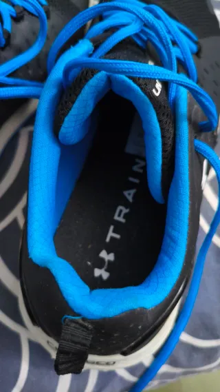Zapatillas Under Armour Charged Commit Negras