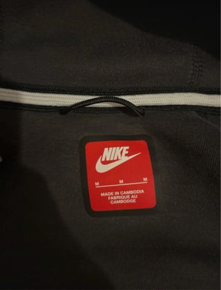 Nike Tech Syna World Talla M