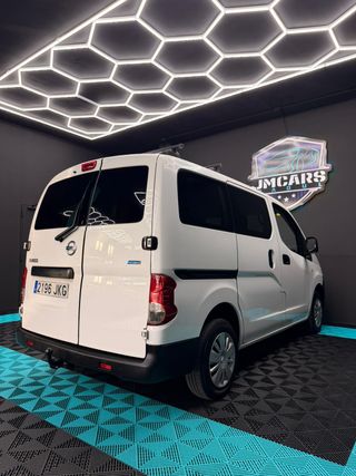 Nissan NV200 2015